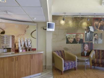 Red Roof Inn Houston Brookhollow Экстерьер фото